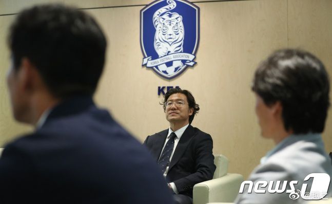 大人操小孩