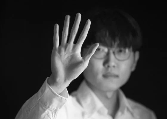 亚洲欧美久久精品一区