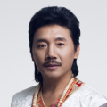 少妇无内裤下蹲露大唇92